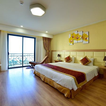 Ruby Hotel Da Nang Exterior photo